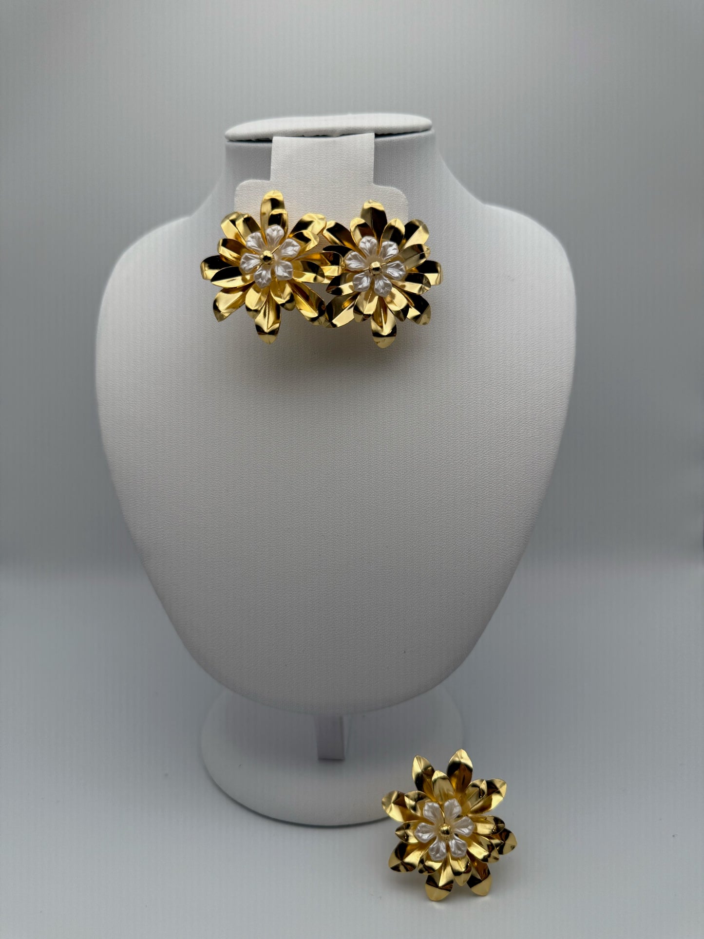 Anillo White Flower