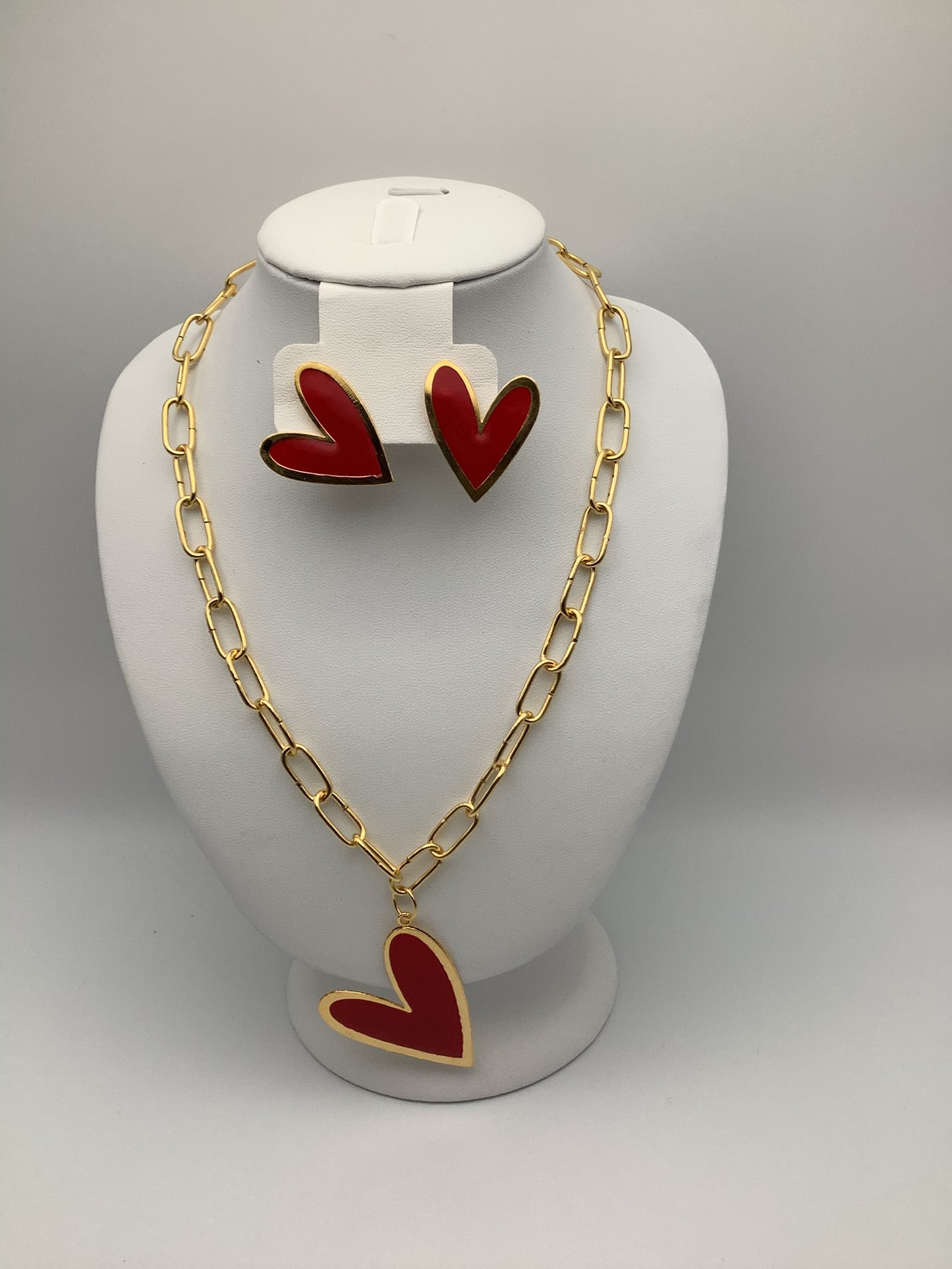 Aretes Corazón Rojo