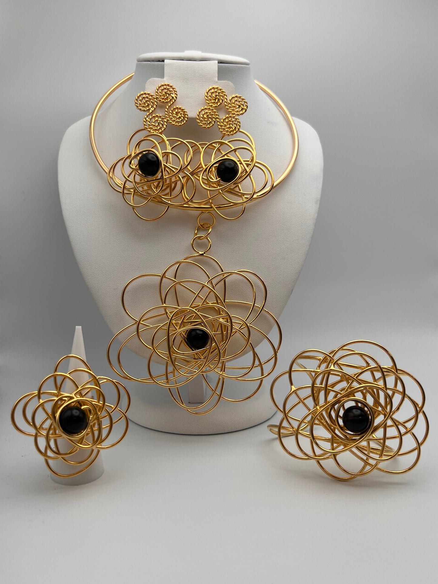 Anillo Dalia