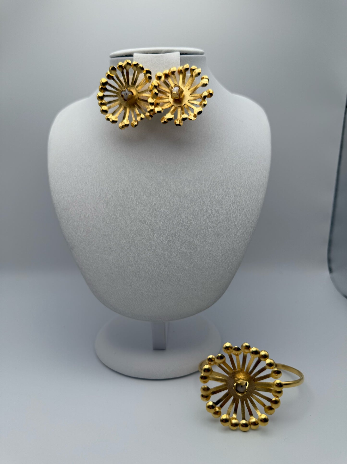 Arete Flor de Puntitos