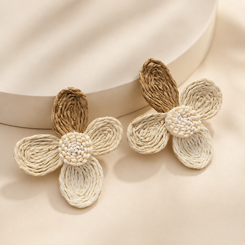 Arete  Flor Rattan  Crema