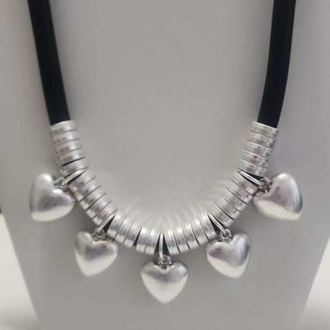 C088-ZK- Collar 5 corazones