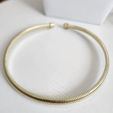 C174-OL-Choker Omega Ancha