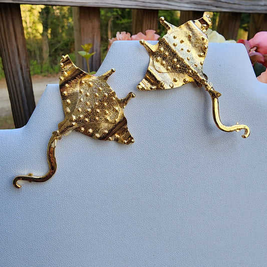 Manta ray earring