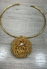 Choker  Nido