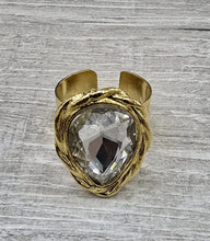 Anillo Gota borde Torcido