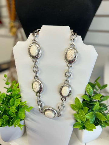 #407-Collar chapas Hueso