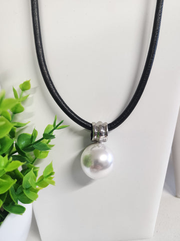 017-Collar Esfera en Perlas Plata