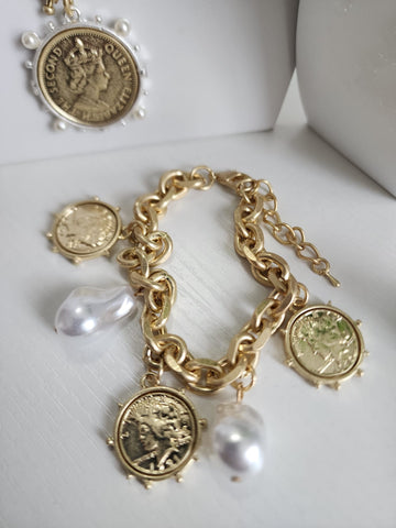 076-Pulsera de Monedas  Queen
