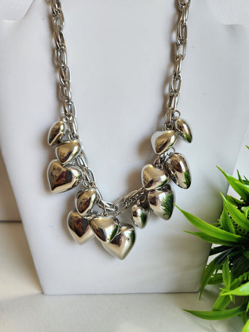 #265-Collar de Corazones