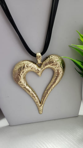 033-Collar Corazón