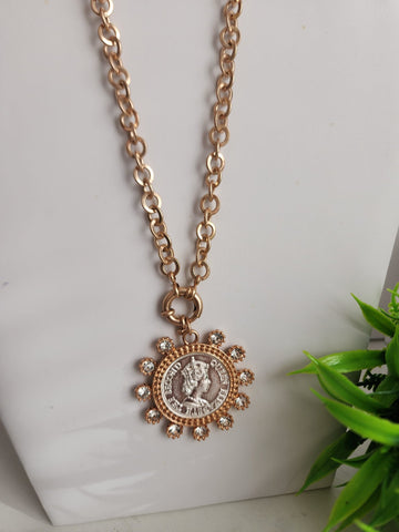 #117-Cadena Moneda Queen