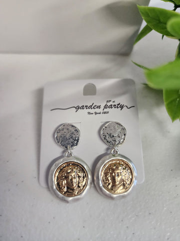 1161-Aretes Monedas Dos Tonos