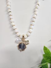 #8082-Collar Moneda Angel