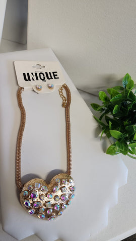 Set de Corazón Dorado con Piedras
