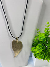#910- Collar Hoja