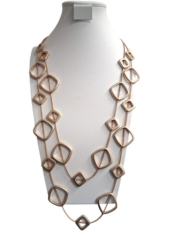 Collar Capas Cuadrada