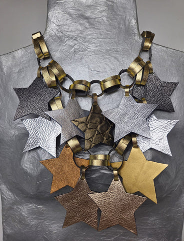 #13-Collar cuero