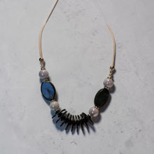 Collar en Hilo Ajustable