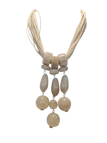 Collar de Hilo en Resina