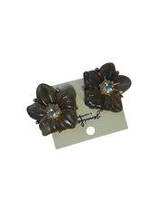 Aretes de flor en acrílico