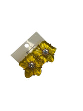 Aretes de flor en acrílico