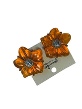 Aretes de flor en acrílico