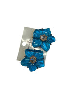 Aretes de flor en acrílico