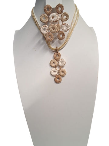 Boho chie Rattan Set de aretes y collar  Color crema