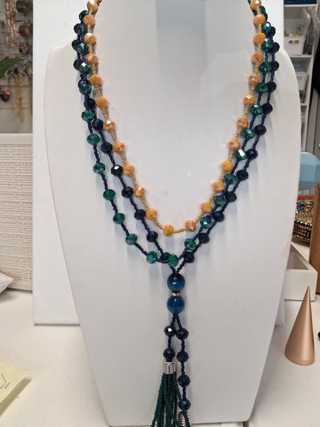 Collar de cuencas en capas
