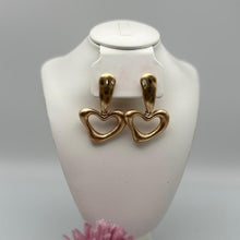 A-746-Aretes de corazón superficial