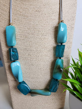 #199-Collar Largo
